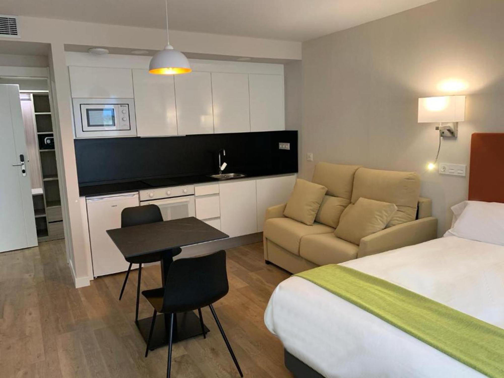 Aparthotel Essenzia De Castilla 아란다데두에로 외부 사진